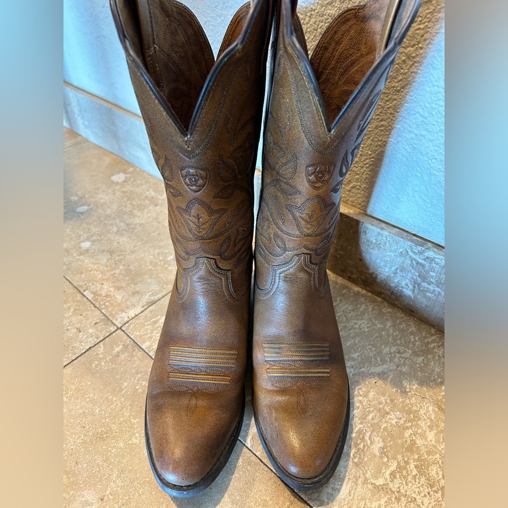 Women Ariat Western Boot - Picture 2 of 11